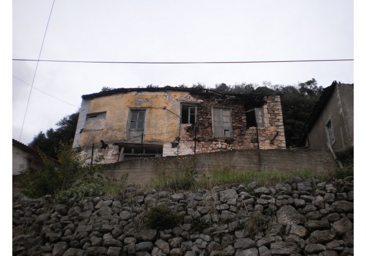 Άνοιγμα τοιχοποιίας στη μέση με αφετηρία τα υπέρθυρα