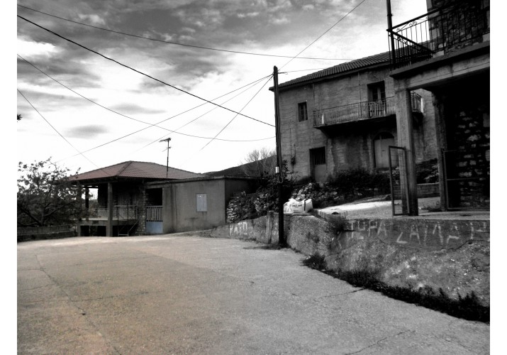 Πλατεία Κουμπούρα στη Σούδελη