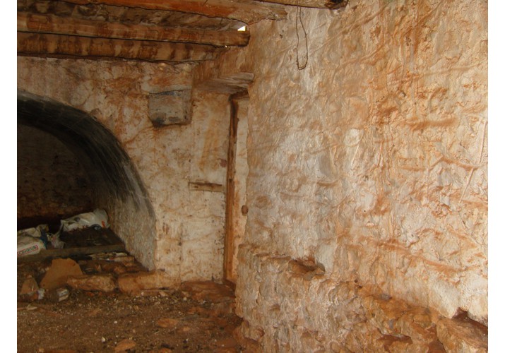 Άποψη πρώτης στάθμης κατοικίας που ένα τμήμα της στεγάζεται με θόλο