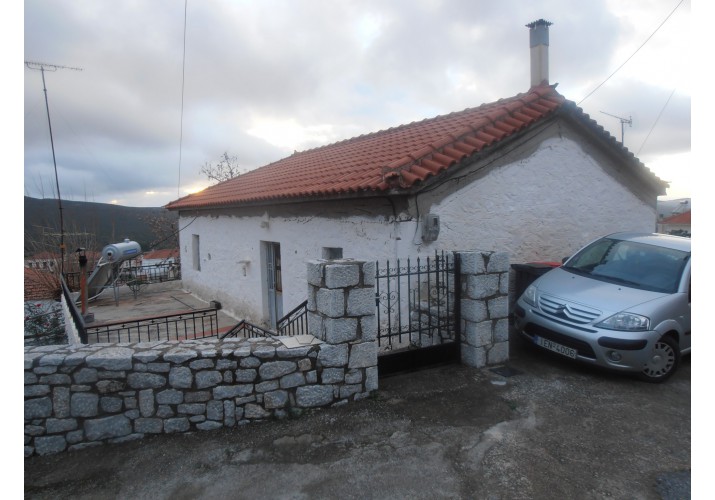 Αντικατάσταση στέγης(δίριχτη) και προσθήκη στρώσης σενάζ οπλισμένου σκυροδέματος (περ. 1)