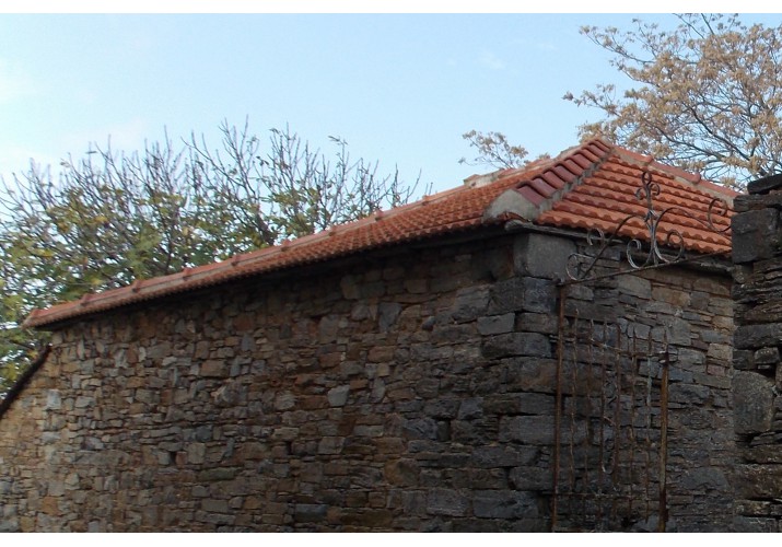 Στέγη με γαλλικά κεραμίδια
