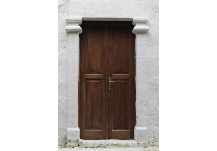 Πόρτα κύριας εισόδου εκκλησίας