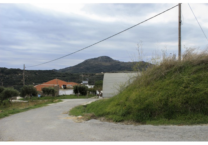 Είσοδος στην "κάτω" γειτονιά