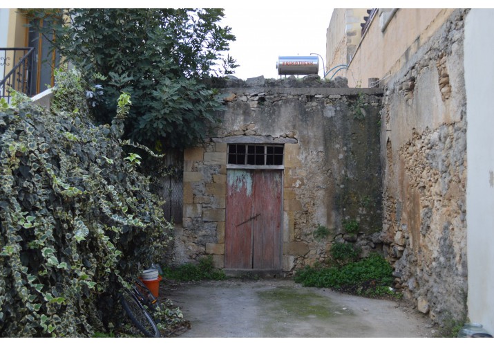 πιθανή θέση στάβλου ή αποθήκης τροφίμων