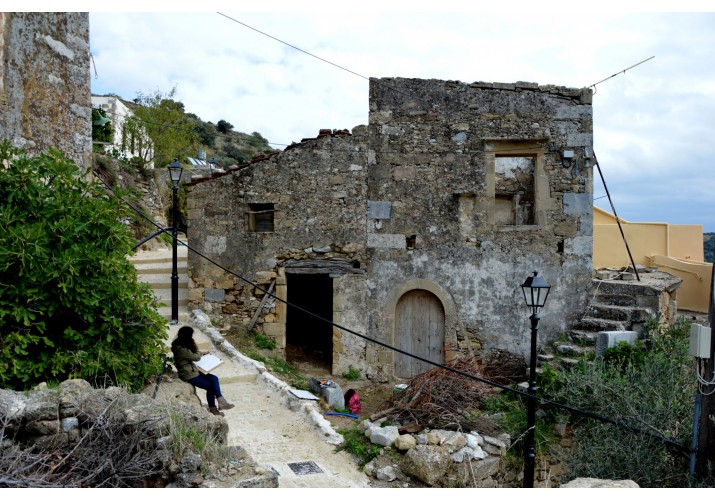 Άποψη της κατοικίας(δεξιά) και του ελαιοτριβείου(αριστερά)