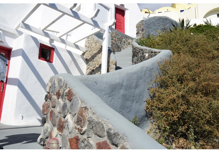 Τοποθέτηση ξύλινου στεγάστρου