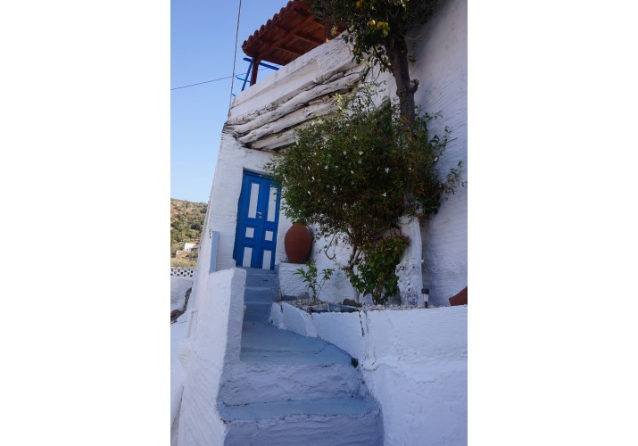 Επέκταση μπαλκονιού με στήριξη από κυπαρισσόκορμους - Β