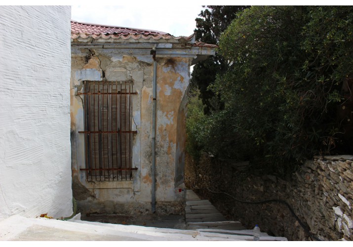 Η βορειοανατολική γωνία της έπαυλης