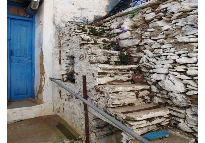 Εξωτερική σκάλα από σχιστόλιθο