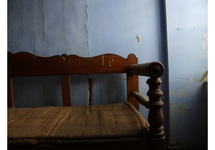 Παραδοσιακός ανδριώτικος καναπές