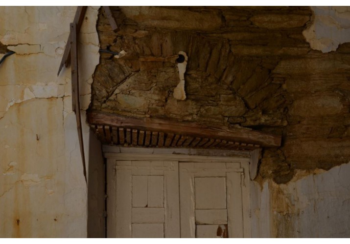 Αστοχία στο πρέκι λόγω του επικείμενου βάρους - αστοχία ανακουφιστικού τόξου