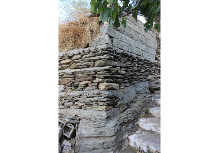 Κατακόρυφη επέκταση τοίχου με τσιμεντόλιθους