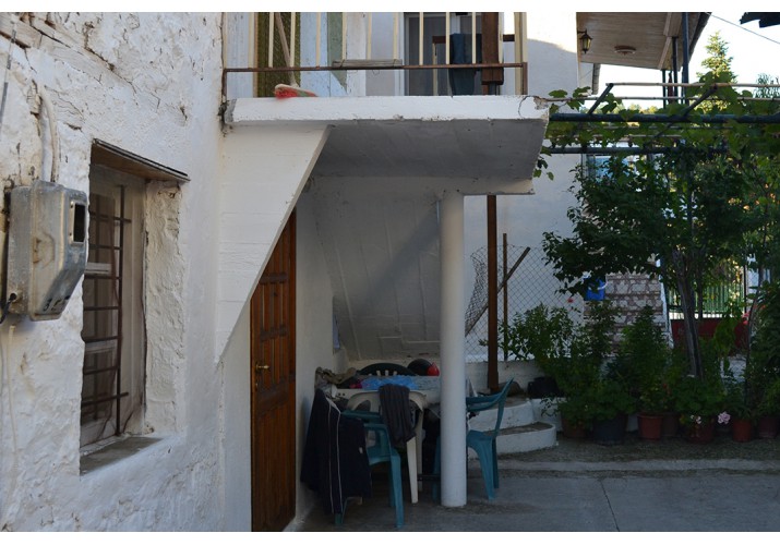 Χρήση αντηρίδας σε εξώστη από σκυρόδεμα