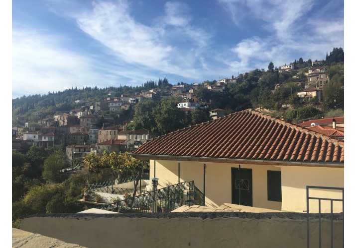 Δευτερεύον οικιστικό κέντρο και νεότερα σπίτια
