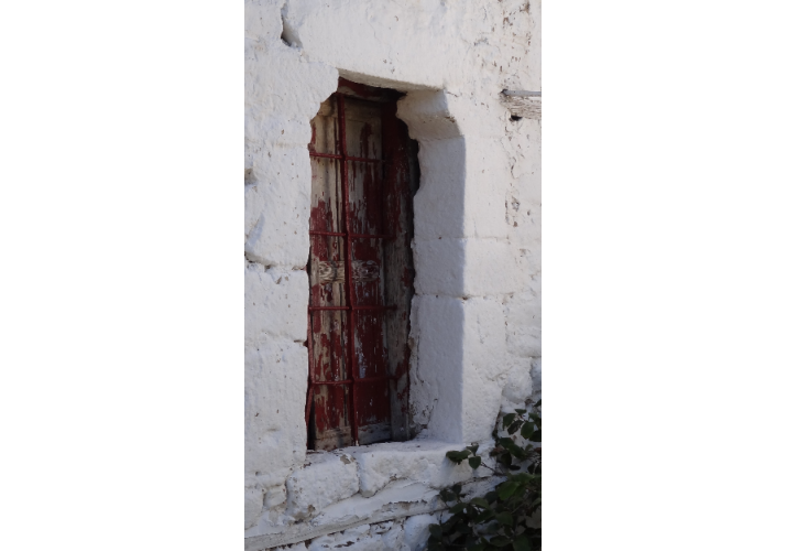 υπέρθυρο με σύνολο πετρών 