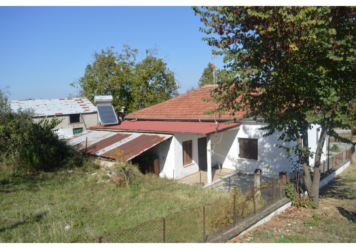 Καππά- Στέγαση υπαίθριου χώρου με μεταλλική στέγη