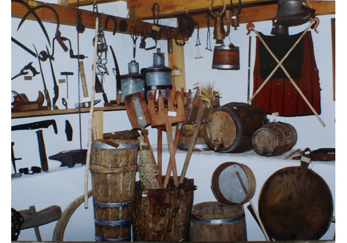Παραδοσιακά εργαλεία και εξαρτήματα