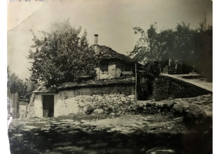 Οικία 8 στο κεντρικό αλώνι