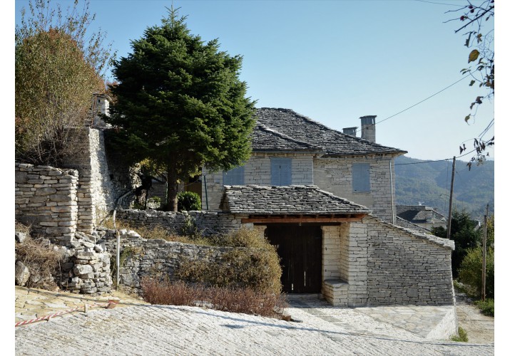 Νοτιοδυτική Όψη