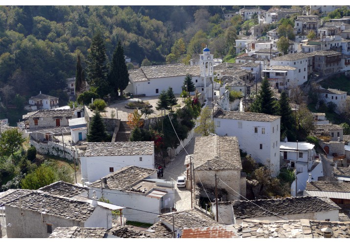 Άποψη οικισμού από Πύργο Καψαμπέλη