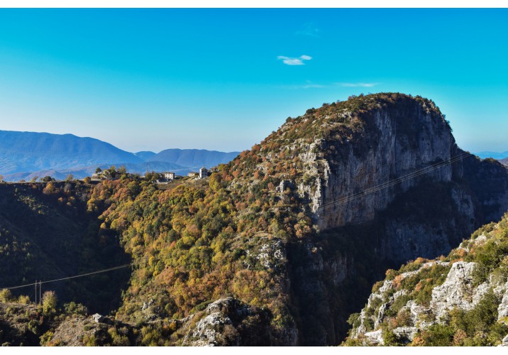 Το Φαράγγι και το χωριό
