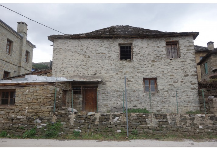 Κεντρική όψη αχυρώνα