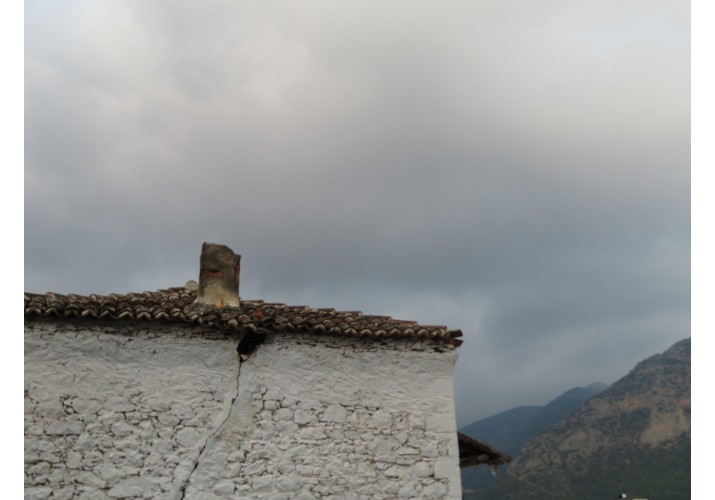 Κατάρρευση καμινάδας στέγης