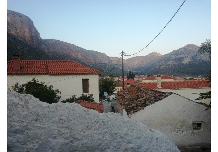 Παλαιά και σύγχρονη τοποθέτηση κεραμιδιών 