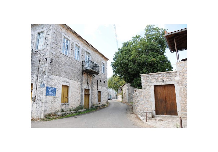 Μπάινοντας στο χωριό