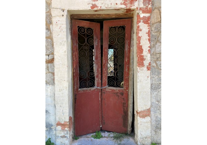 Όψη ξύλινης πόρτας