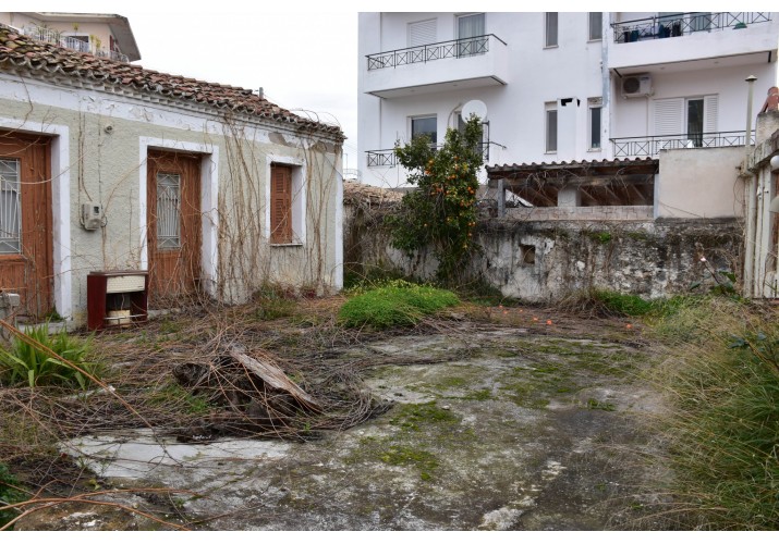 Αυλή παραδοσιακή κατοικίας