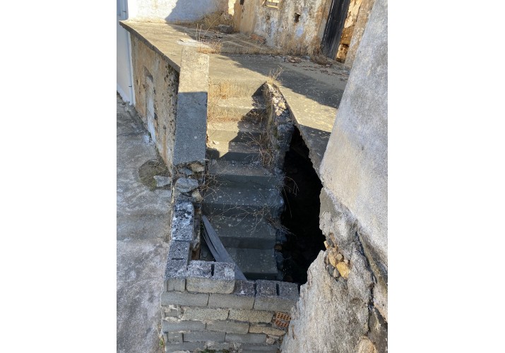 κτήριο 83