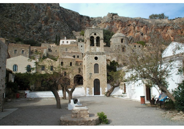 Κεντρική Πλατεία 

(πηγή: monemvasia.gr)