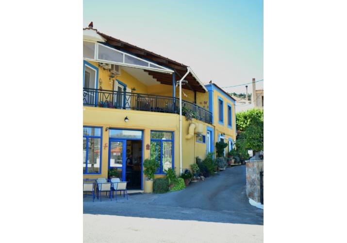 3. Το Καφενείο