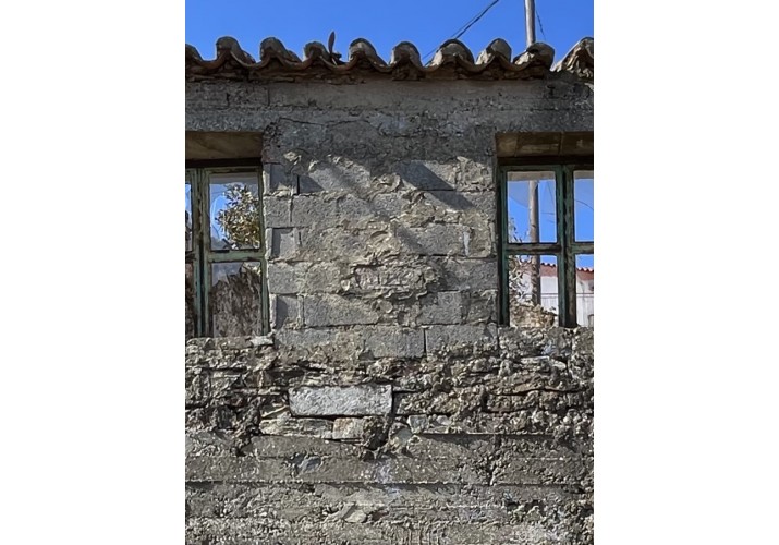 Πλήρωση κατεστραμμένου τμήματος της τοιχοποιίας με τσιμεντόλιθους