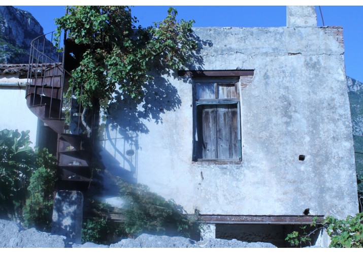 ΚΤΗΡΙΟ ΚΑΚΗΣ ΚΑΤΑΣΤΑΣΗΣ