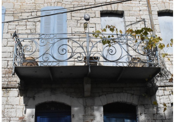 Μεταλλικός εξώστης 