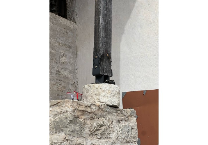Βάση ξύλινου υποστυλώματος