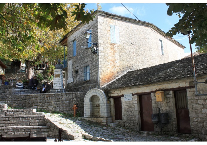 Μνημείο Καλαρρυτινών Αγωνιστών 