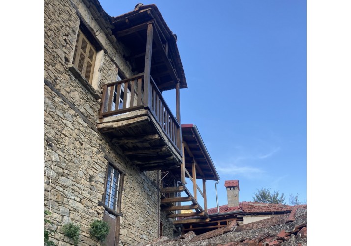 Διπλανοί εξώστες