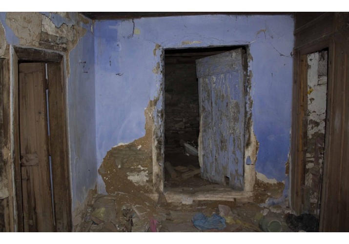 ΕΠΙΧΡΙΣΜΑ ΣΕ ΕΣΩΤΕΡΙΚΟ ΤΟΙΧΟ