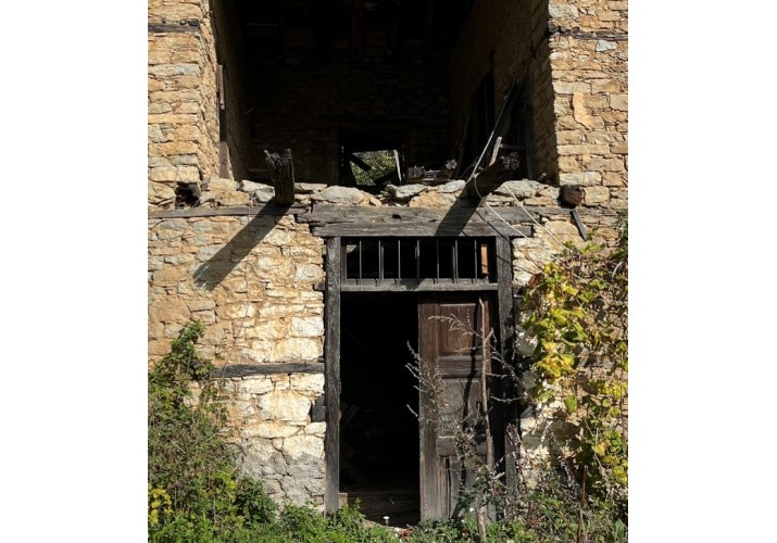 Φεγγίτης πάνω από πόρτα εισόδου