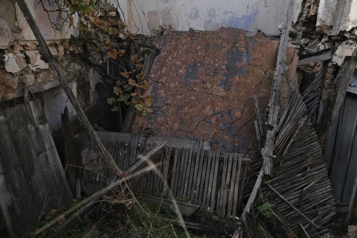 Ξύλινο πάτωμα από ερείπιο (κατοικία Βάρναλη)