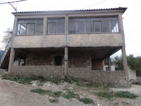 Εξωστες
