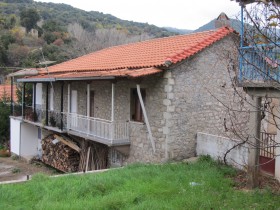 Αντικατάσταση παλιάς σκεπής με καινούργια 