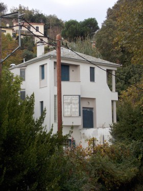 Κτίριο που μιμείται την πηλιωρείτικη αρχιτεκτονική
