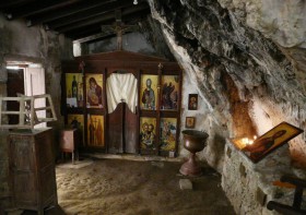 Εσωτερικό της Αγίας Σοφίας στο σπήλαιο