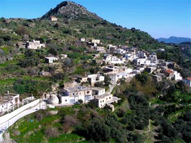 Δυτική άποψη Πολυρρήνιας