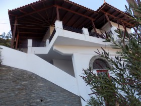 κτήριο 105