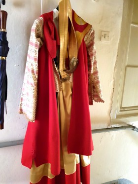 Παραδοσιακή Τσακώνικη γυναικεία φορεσιά